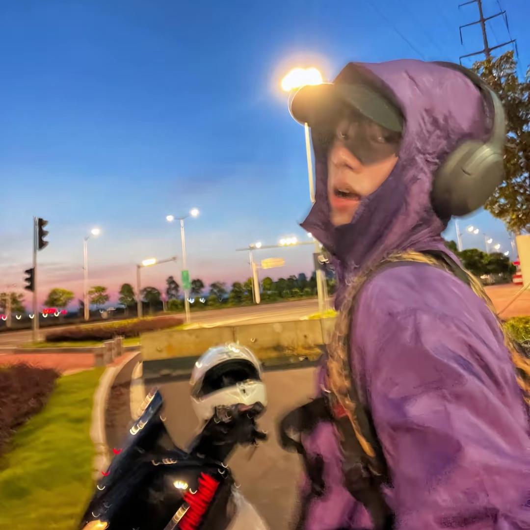 eg