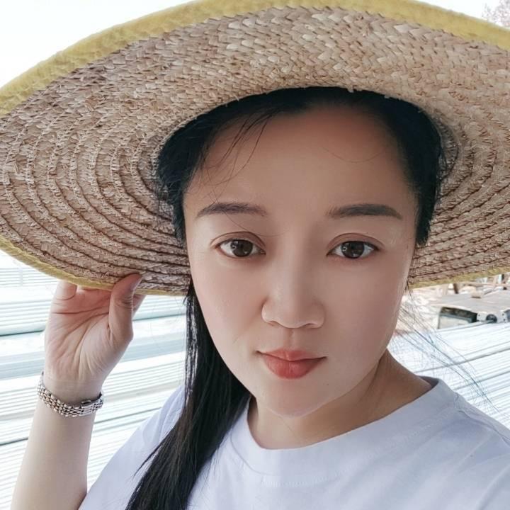 吴爱玲（温室建设+订单农业）