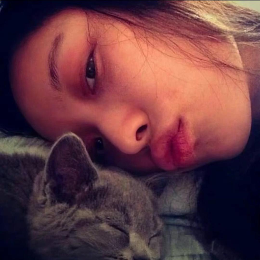 倪妮.
