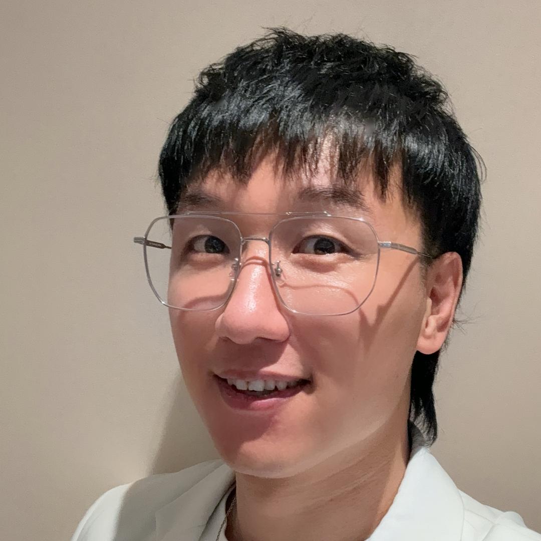 主持人文超