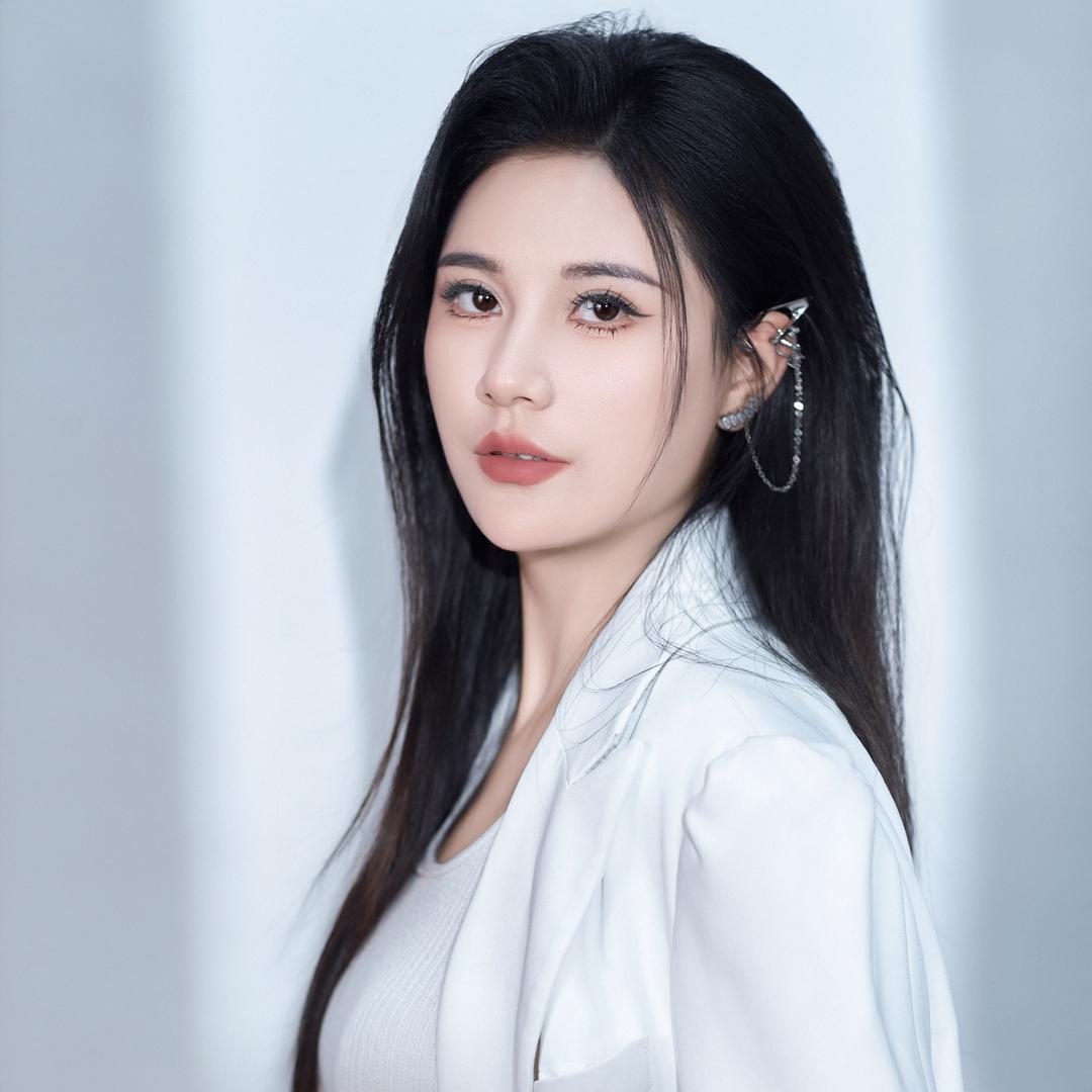 美学设计-窦若语
