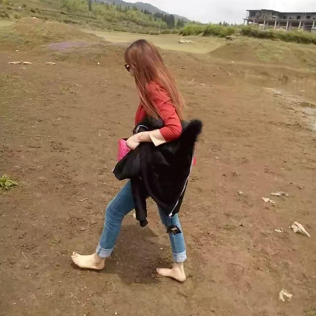 @官大小姐