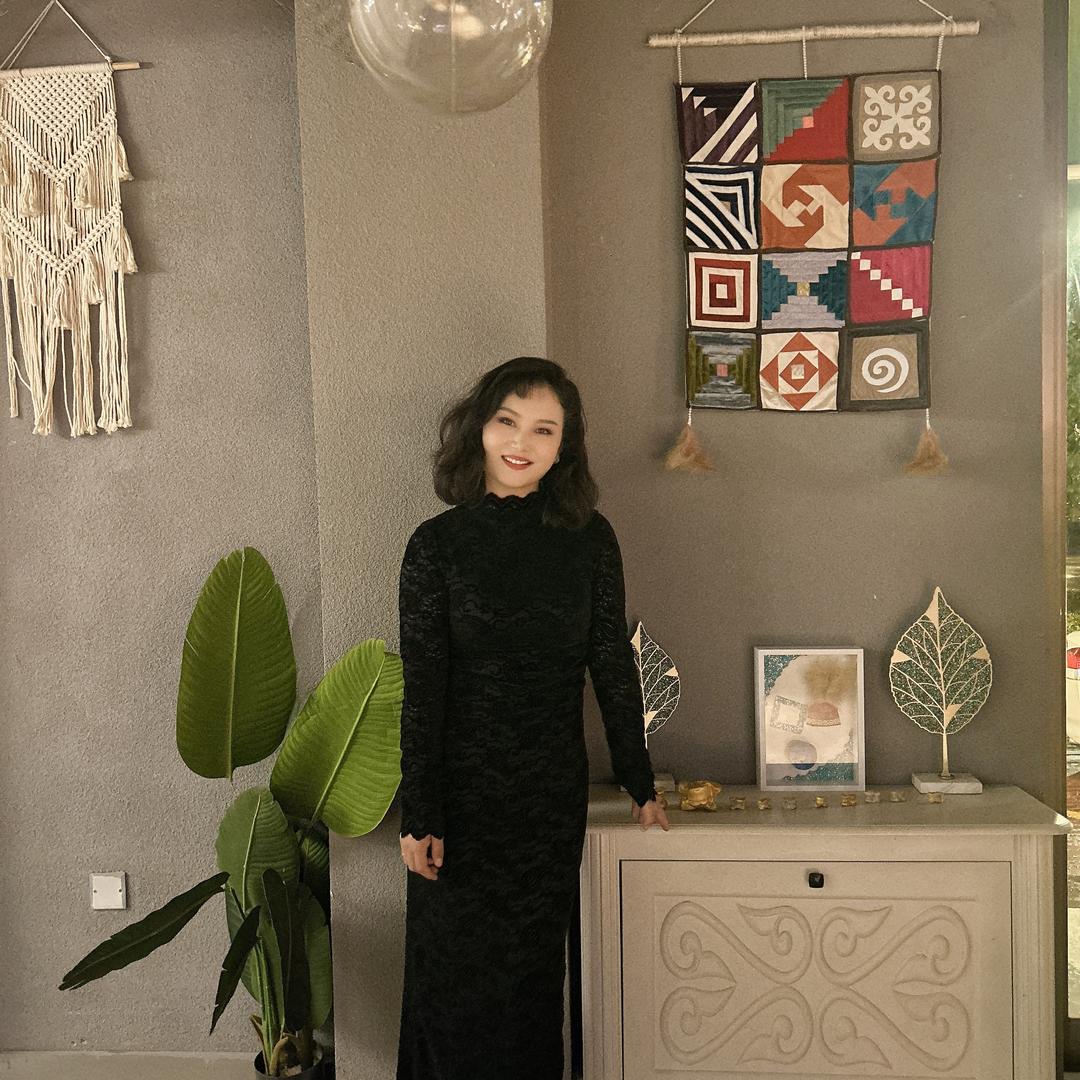 Lina👨‍👩‍👧‍👧