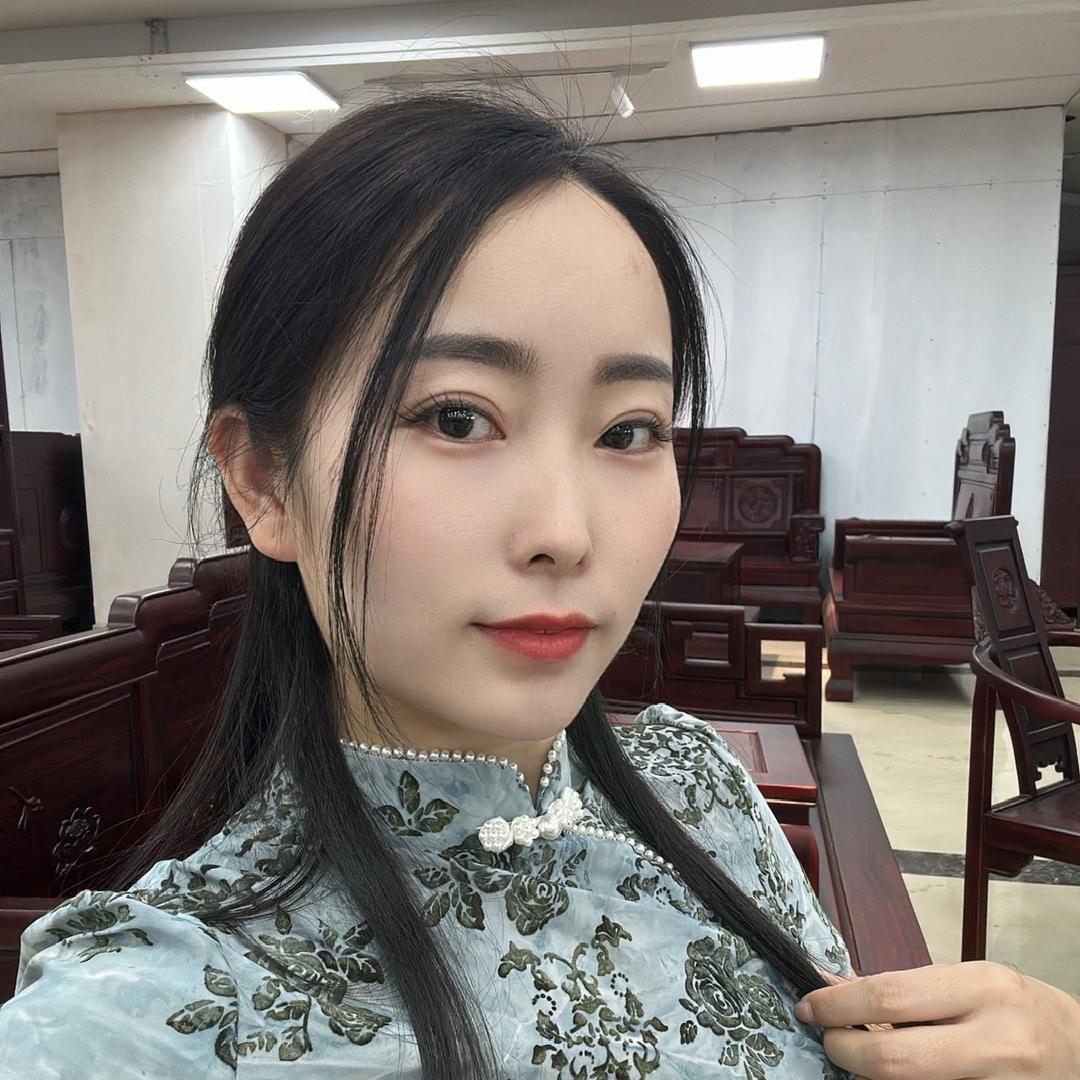 浩品红木家具厂（老板娘）