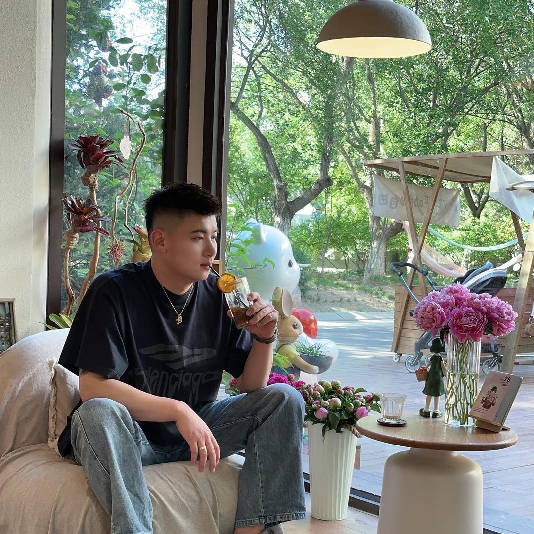 俗人。