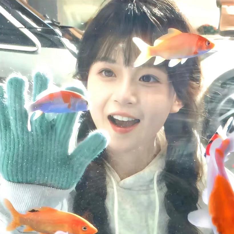 小魚干.