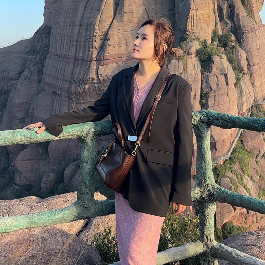 依窈美总部-露露