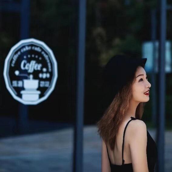 💋╭荣   荣❤️