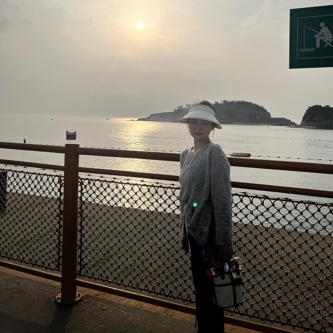 纺织女孩～邱邱