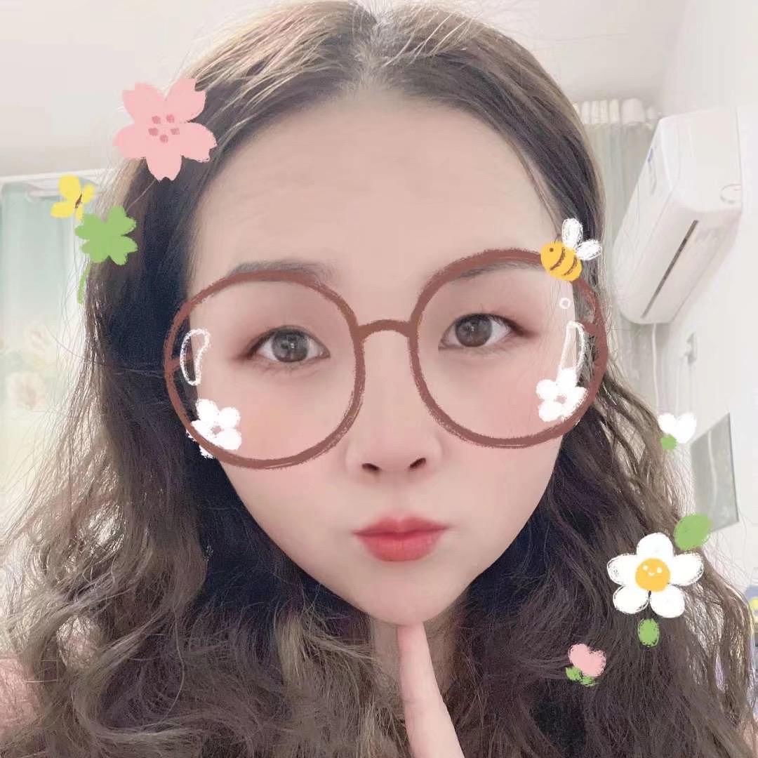 我有两颗小奶糖🍬