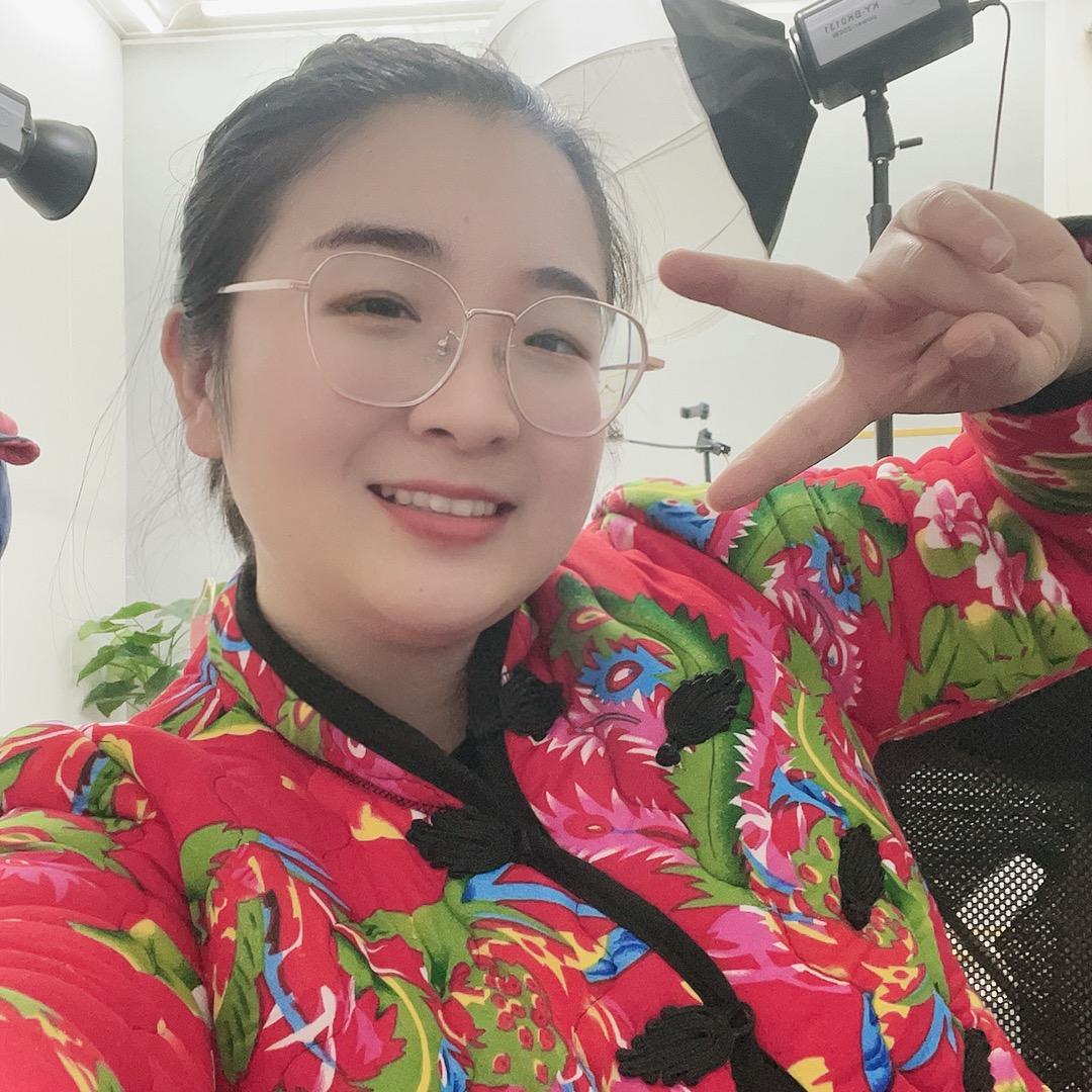 乐齐（小镇姑娘）