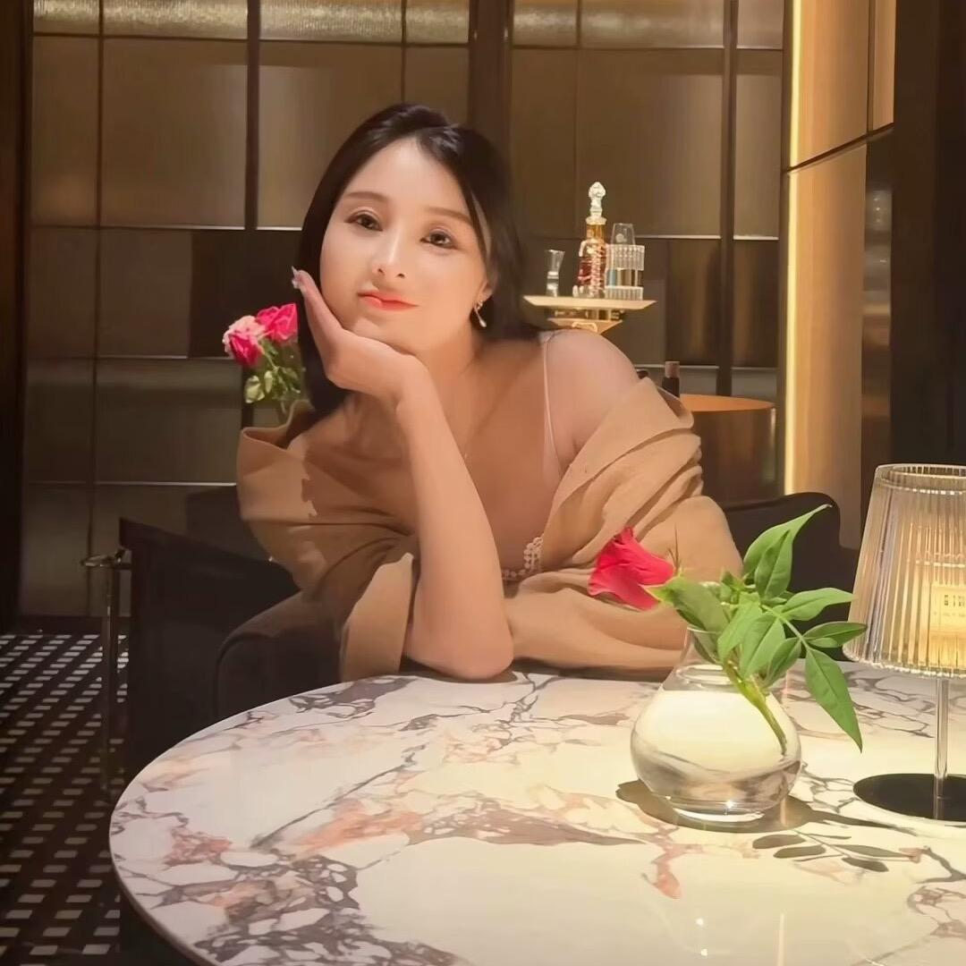招財貓😽