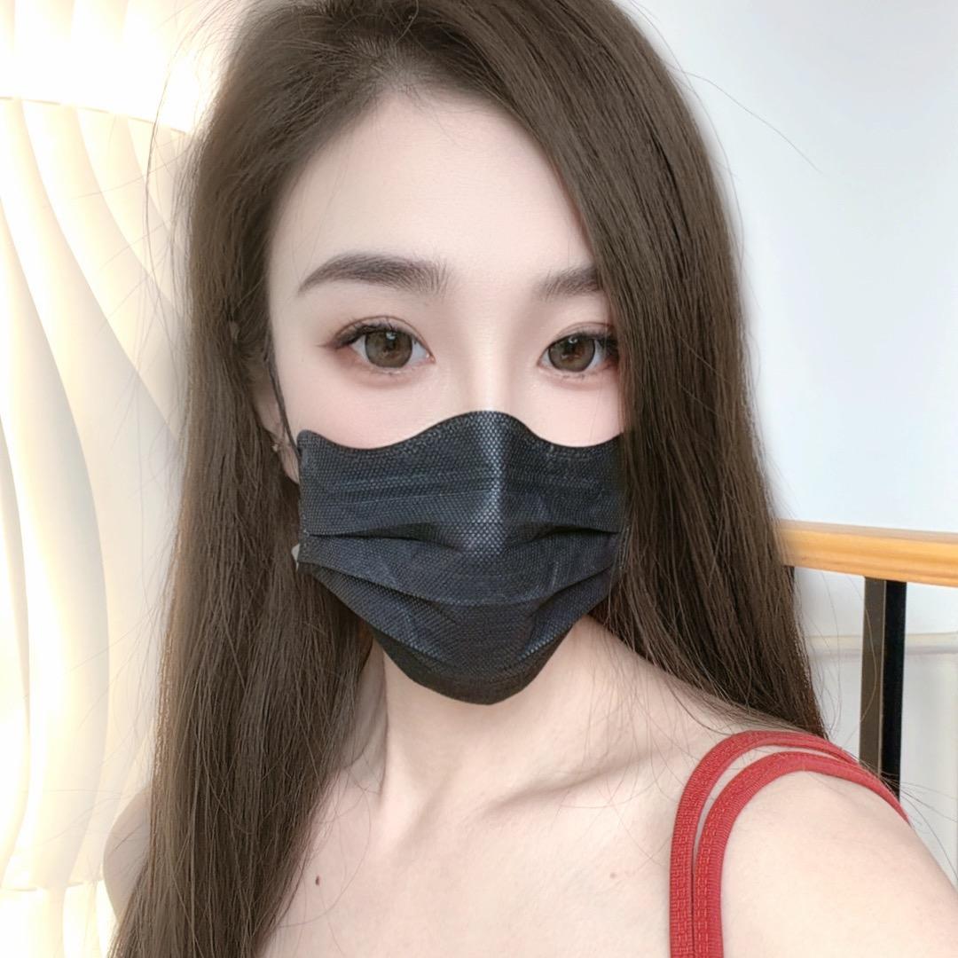 笑笑.