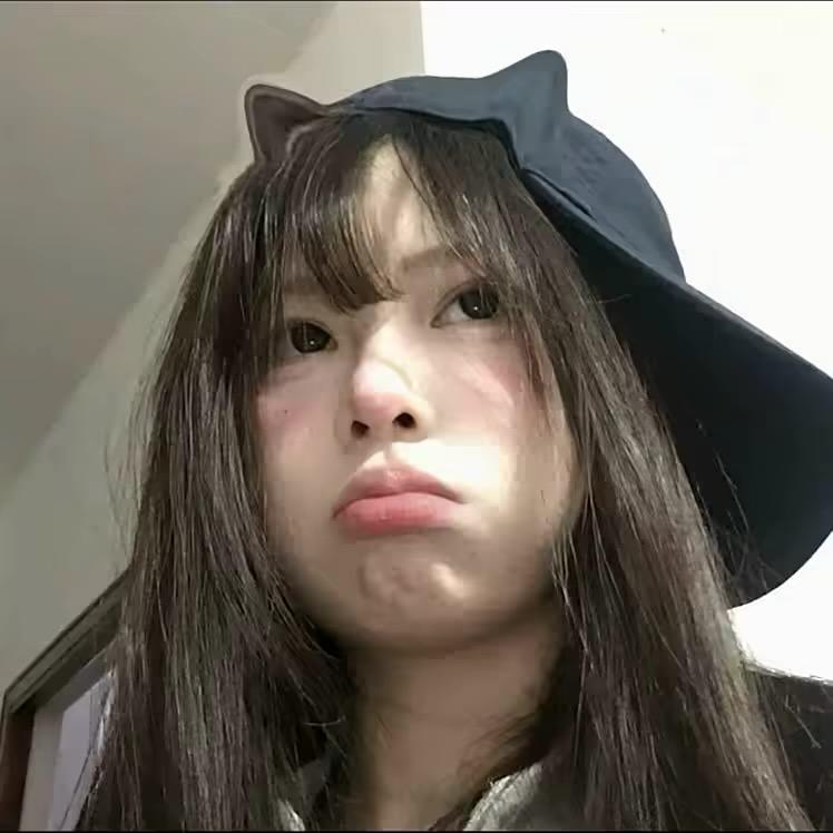 yyy^