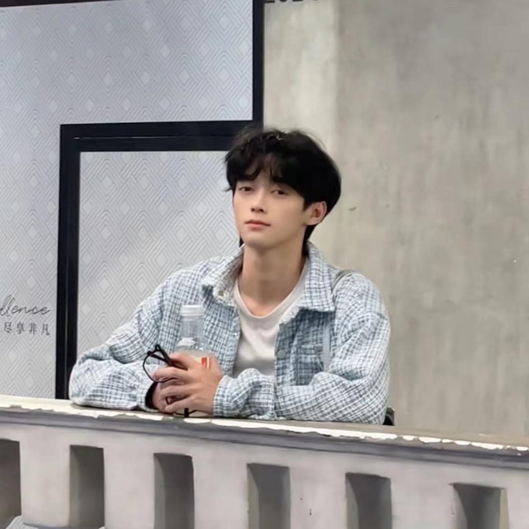 上尚玛瑙珠宝吊坠手镯