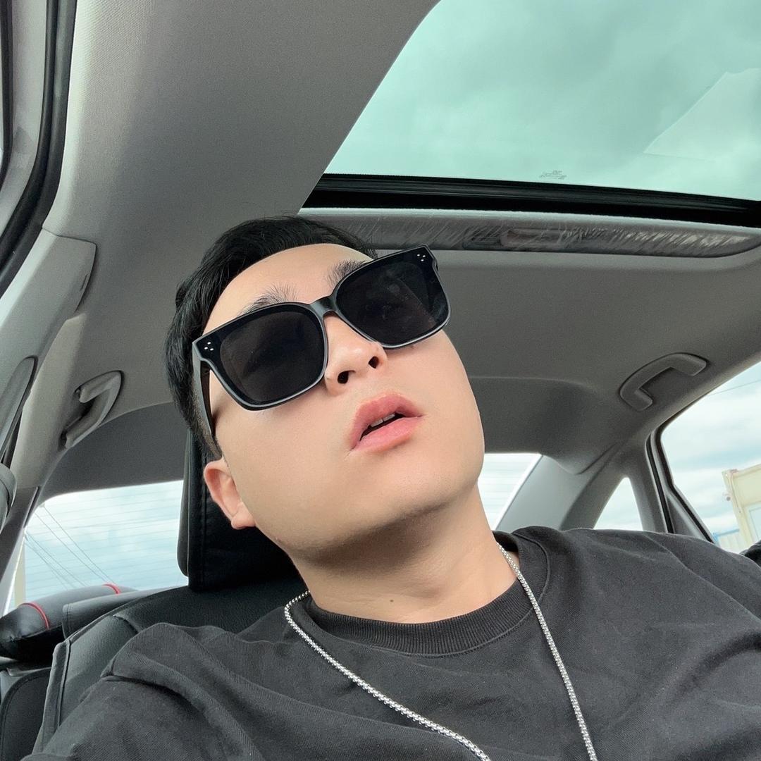 不平凡〈而〉又相同