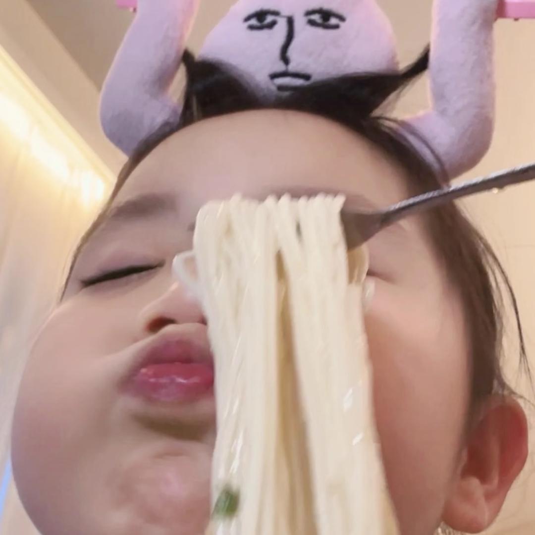 别动公主来扶你🦊