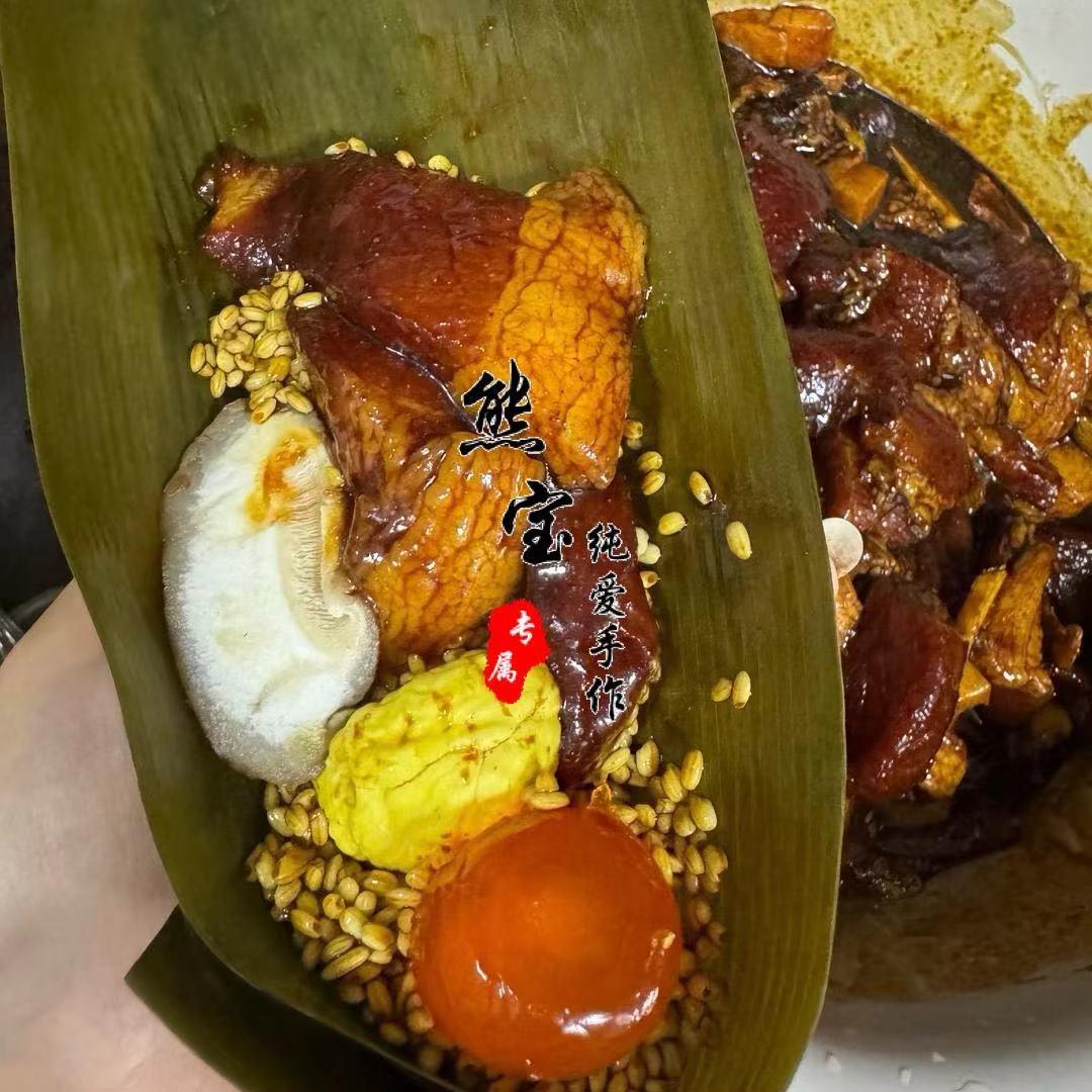 卖蛋黄肉粽的小图