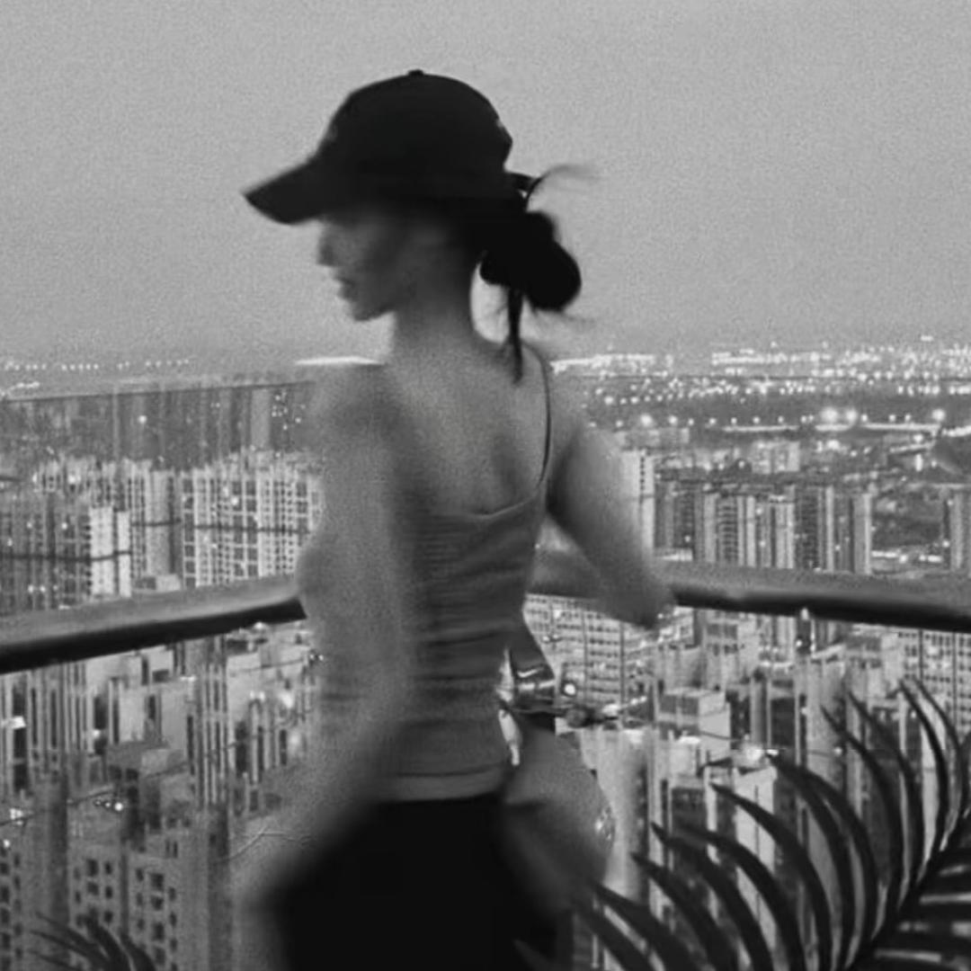 人傻嘴不甜兜里还没钱