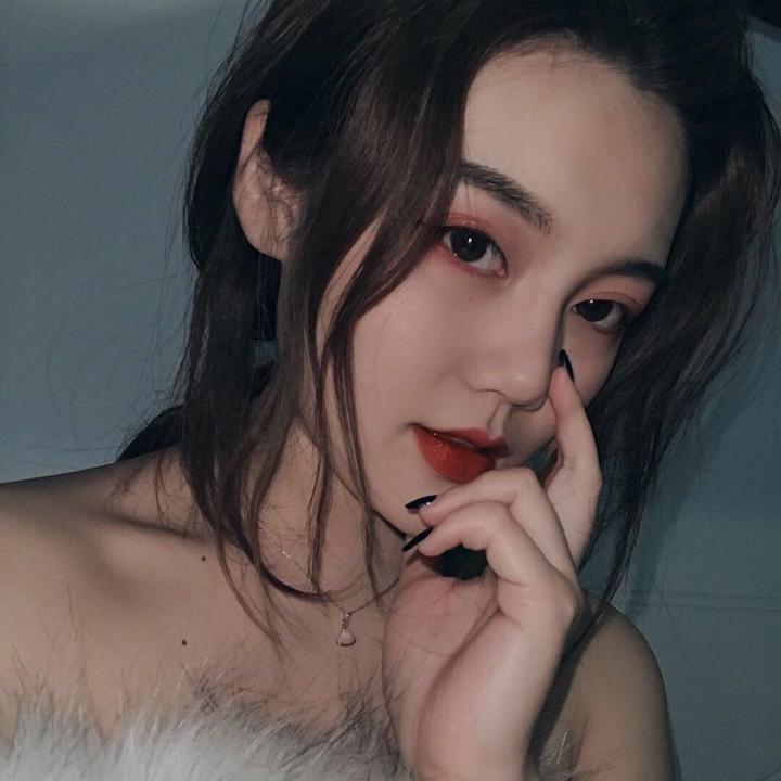 这个少妇不太冷静