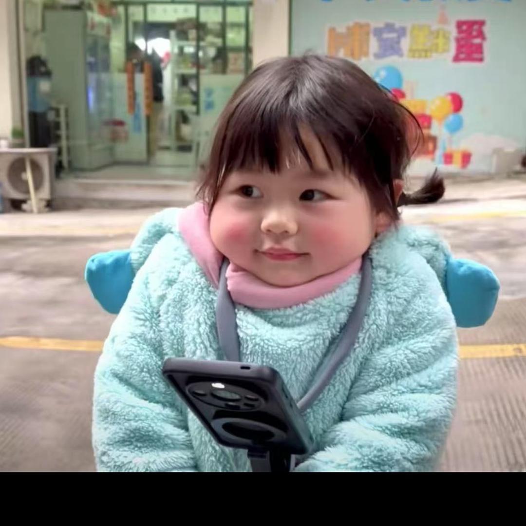 右眼有颗痣o