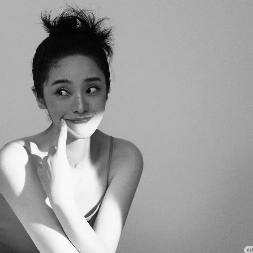 榴莲小姐.