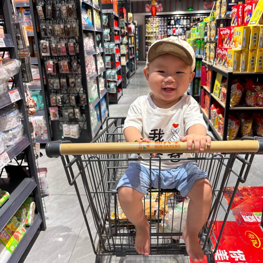 烊烊妈童装工厂店