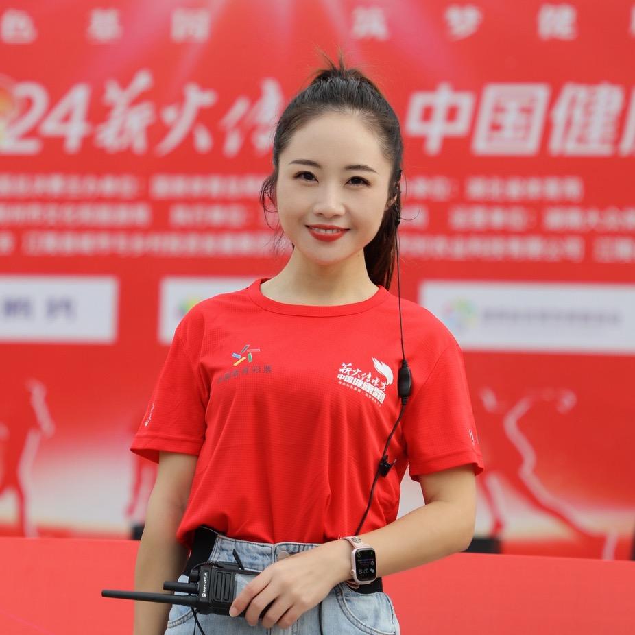 邓小曼