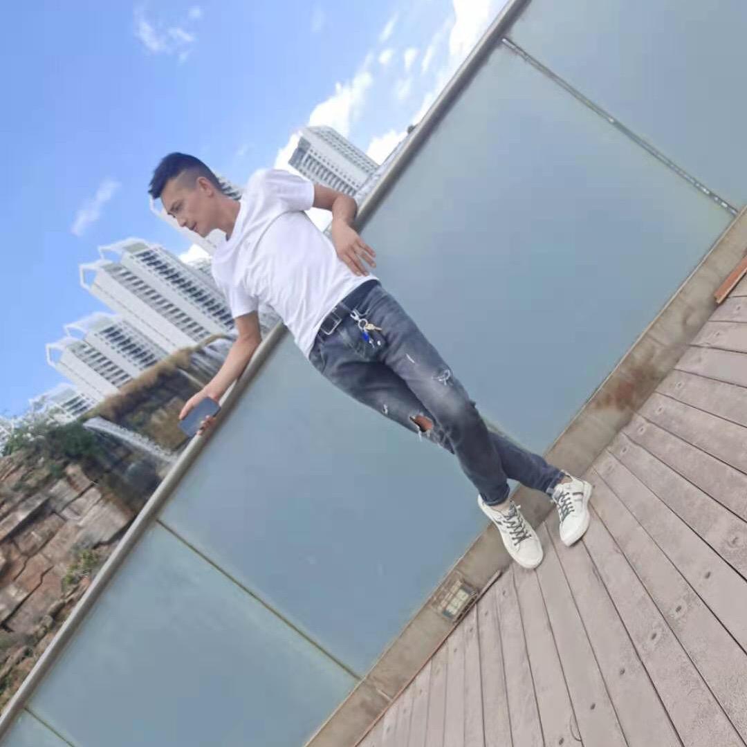 镇雄欣晨遮阳蓬业（伸缩雨棚）