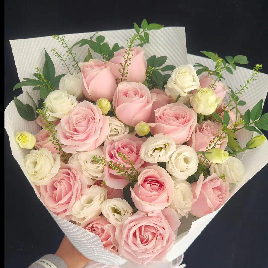 大河屯鲜花店《御花园》花艺