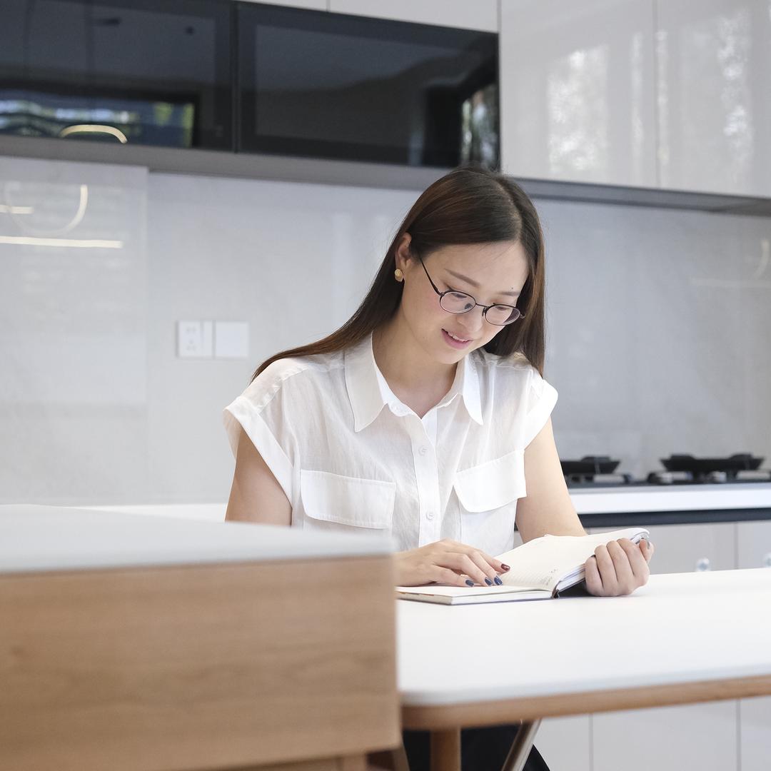 天慕装饰搬砖蒋麦粒