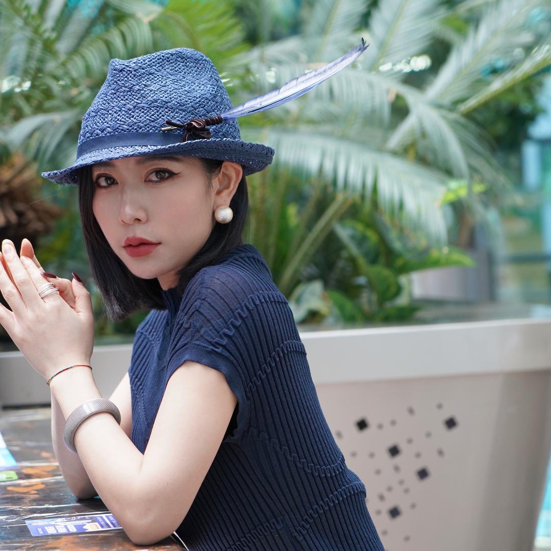 乌鲁木齐裱里形象女装阿诺