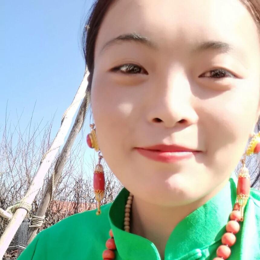 琼智同学👩‍🎓