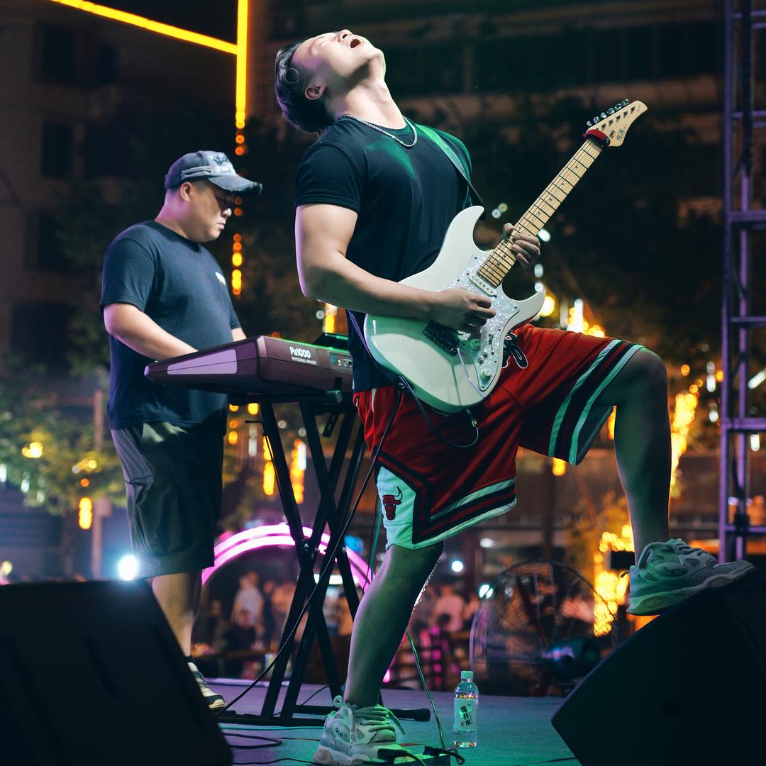 撸吉他的孙大圣