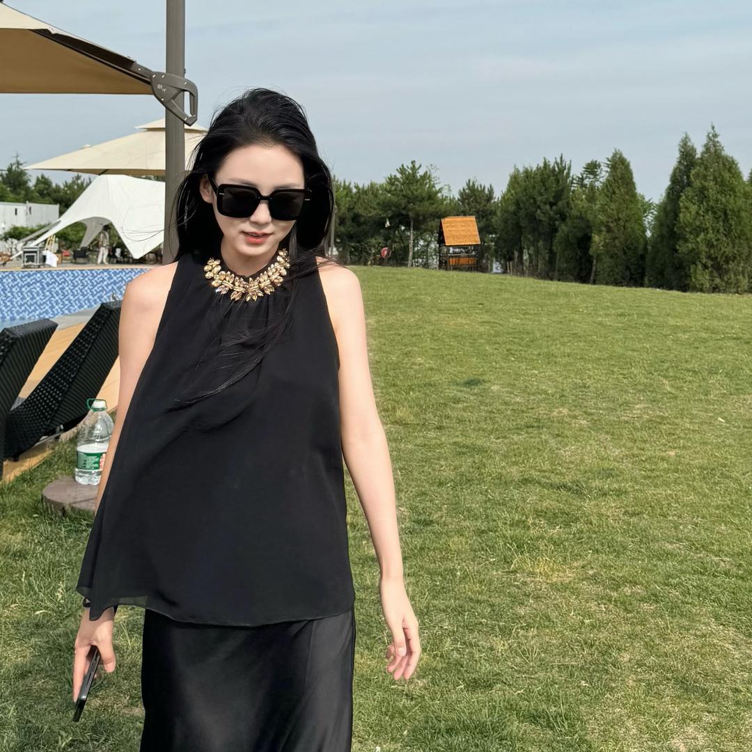 一位可疑的贵妇