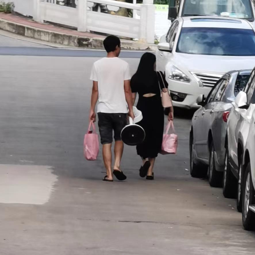 阿秋夫妇💑