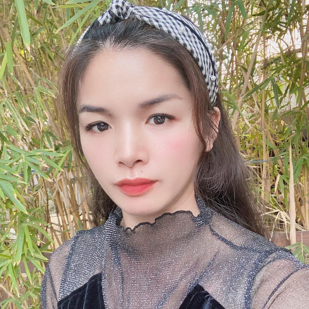 猫巷女王玲