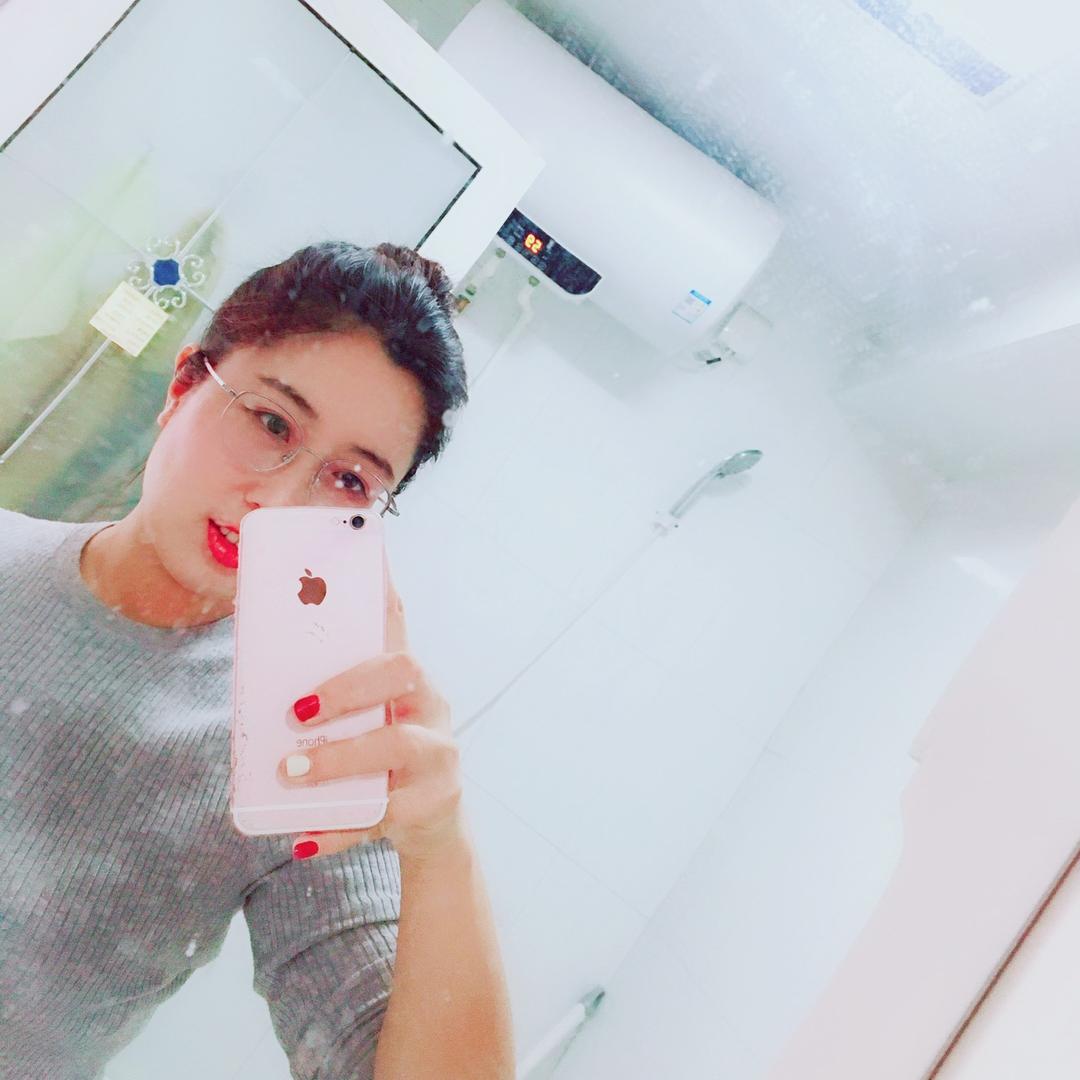 妤妤子在险途（每天晚上10点半直播）