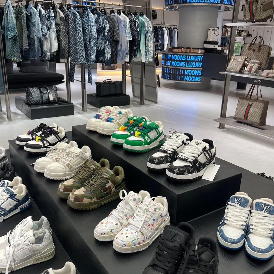 迪桑户外男装店