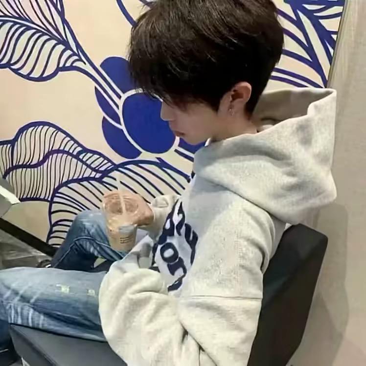 애틋하다
