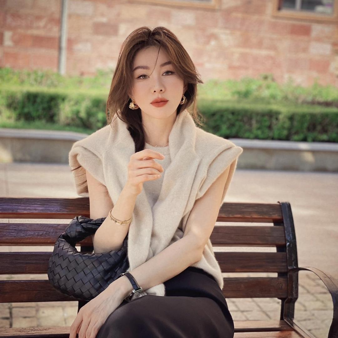 王颖精品服饰