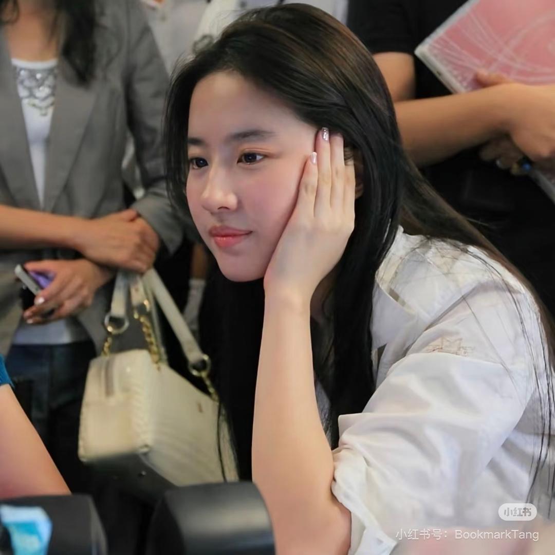 香蕉你个不拿拿拿拿拿拿🍌