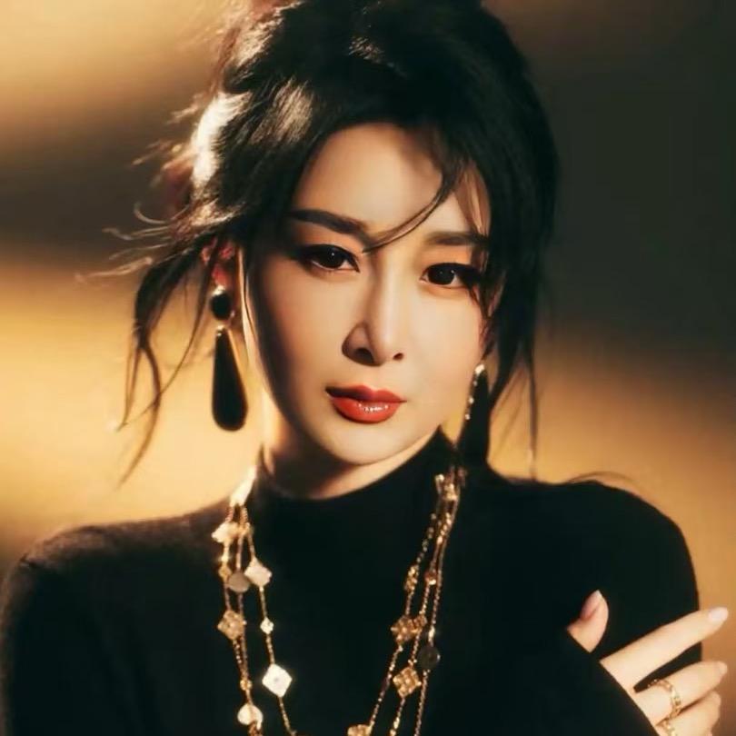钢铁女王米兰姐