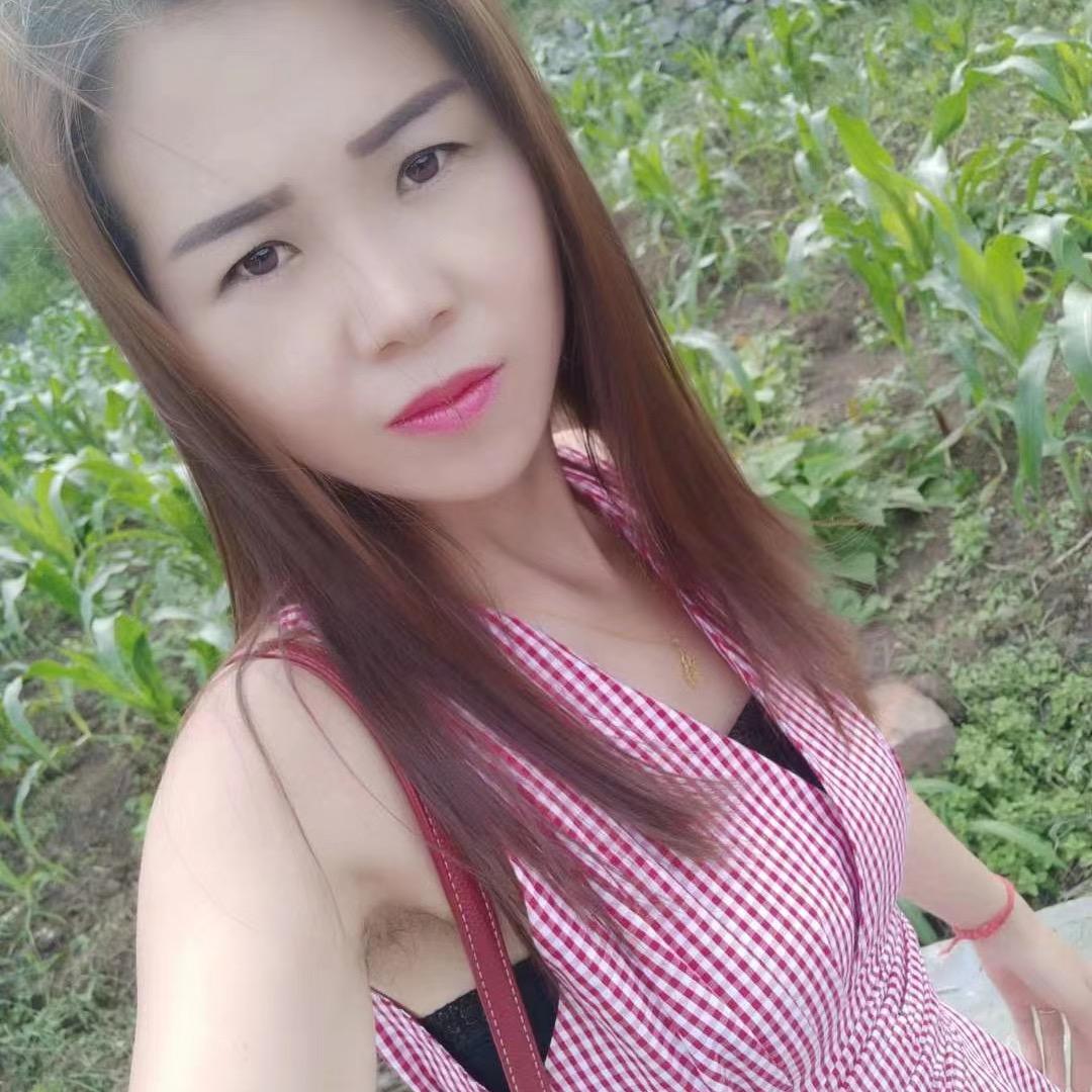 以那三棵树整体涂装(外墙仿石漆)