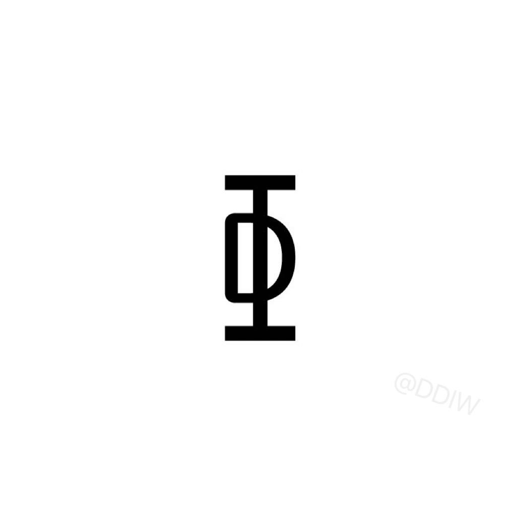 🫐.