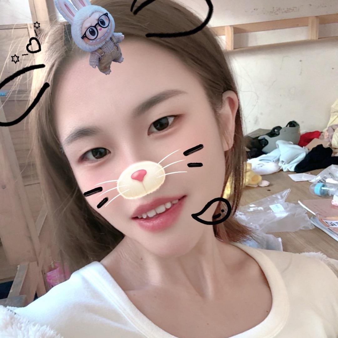 @少吃¹点🐰