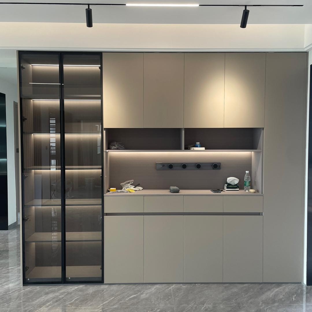 灵山县保威定制家具店