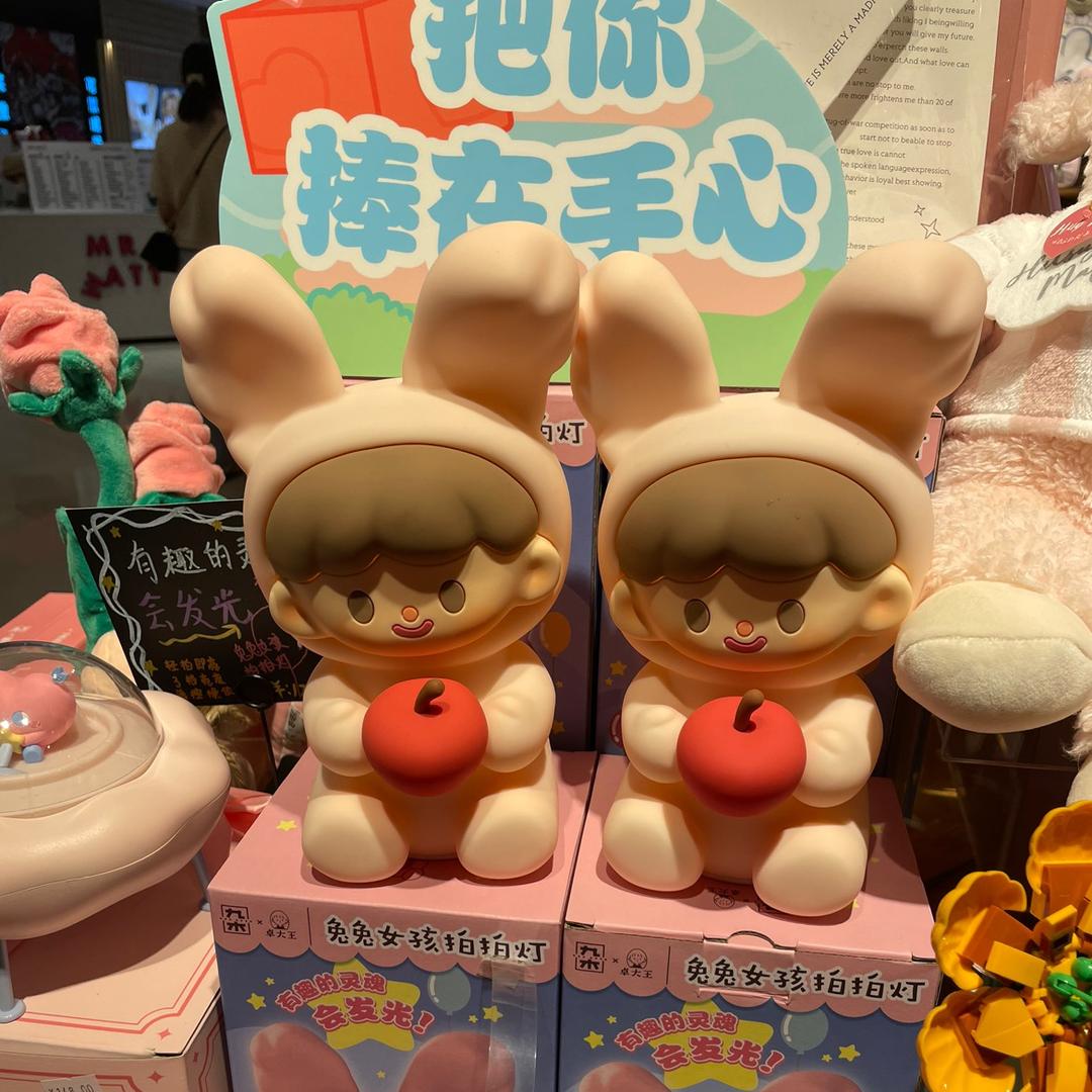 喝可乐🥤的猫🐱