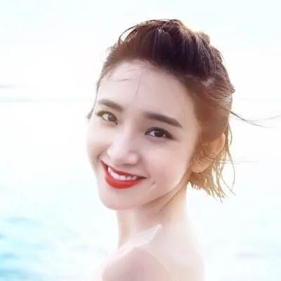 黑……