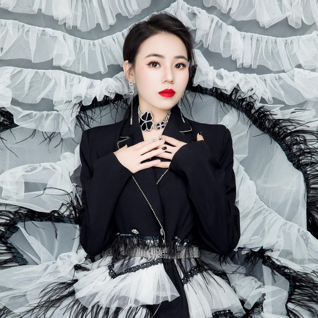 小个子糖糖